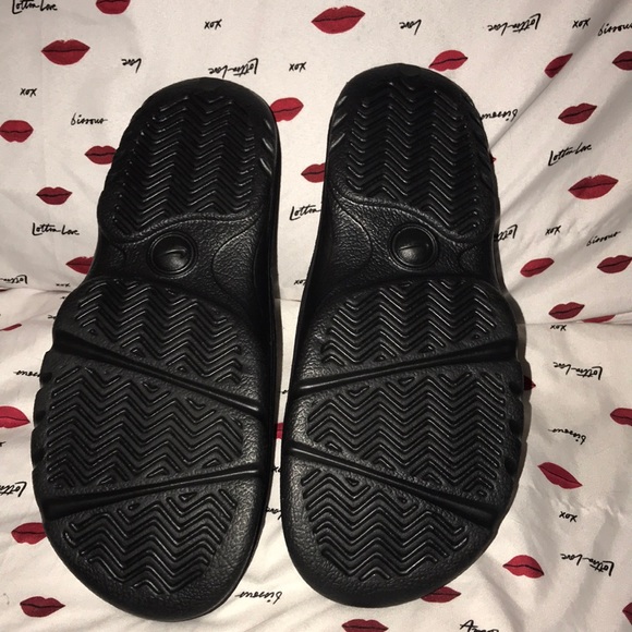 Nike size 6 men’s A’s sandals like New main image 2